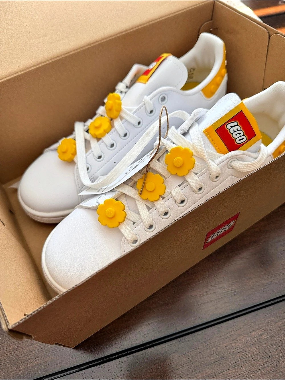 LEGO Flower Sneakers White & Yellow US women size 9 NWT - Picture 2 of 4